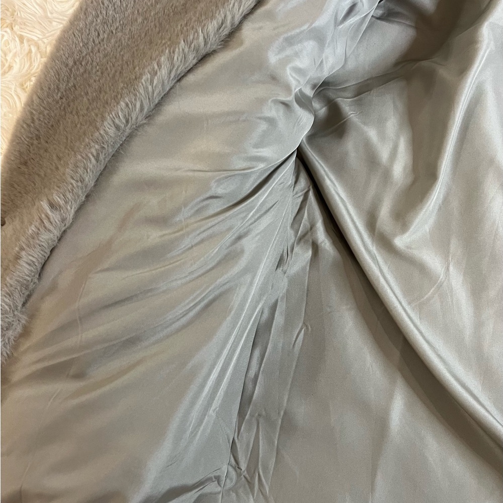 🔥ZARA NWOT🔥 High quality faux fur coat - Picture 4 of 5